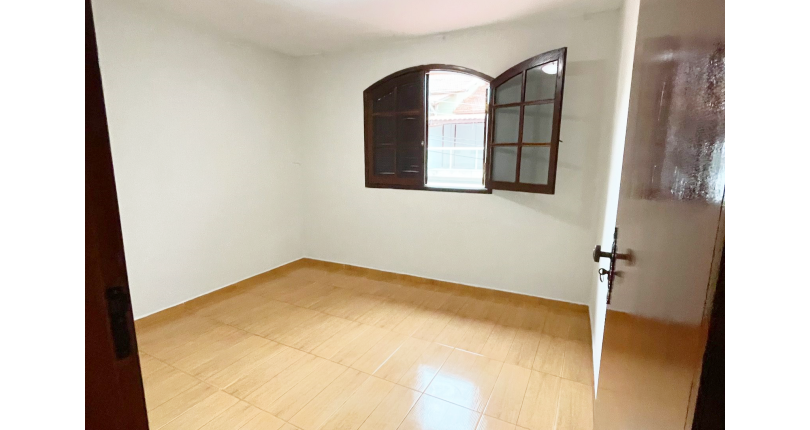 Sobrado à venda no Bairro do Jardim Mangalot na Rua José de Almeida Castro