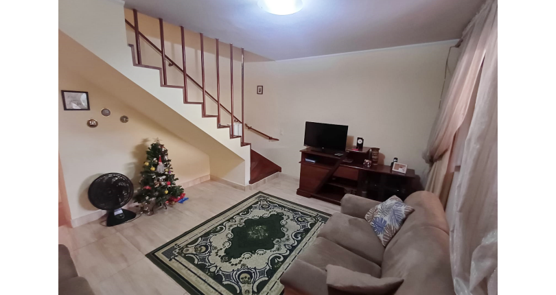 Sobrado à venda no Bairro do Jardim Mangalot na Rua George Samuel,