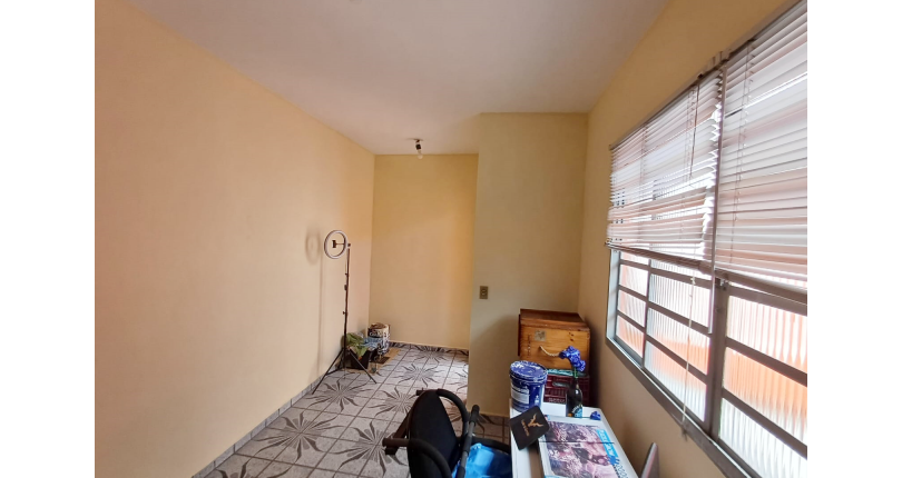 Sobrado à venda no Bairro do Jardim Mangalot na Rua George Samuel,