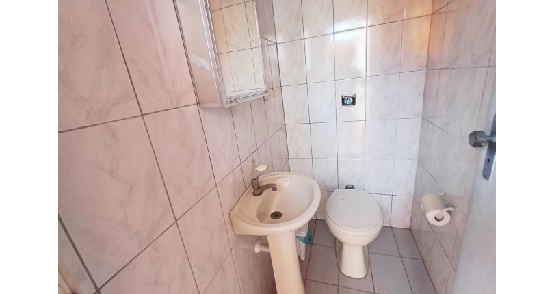 Sobrado à venda no Bairro do Jardim Mangalot na Rua George Samuel,