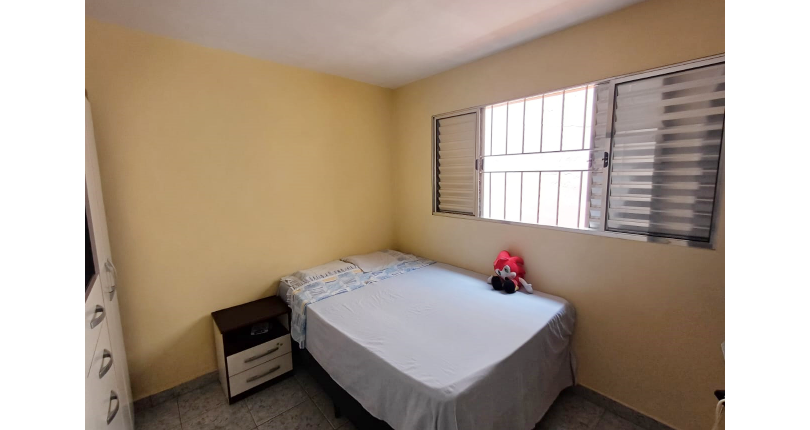 Sobrado à venda no Bairro do Jardim Mangalot na Rua George Samuel,