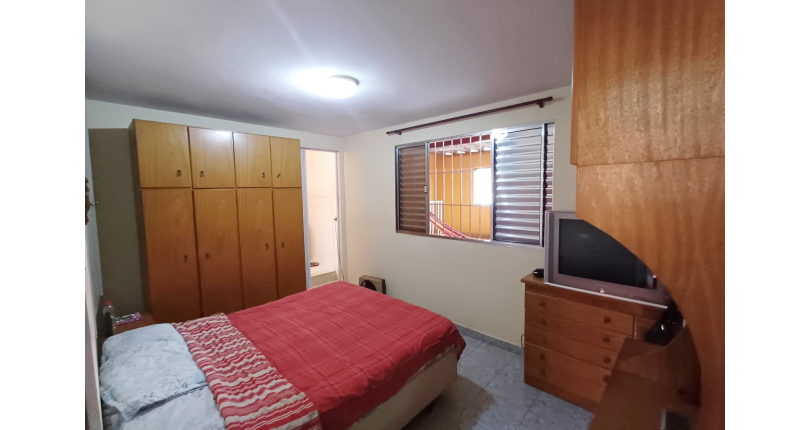 Sobrado à venda no Bairro do Jardim Mangalot na Rua George Samuel,