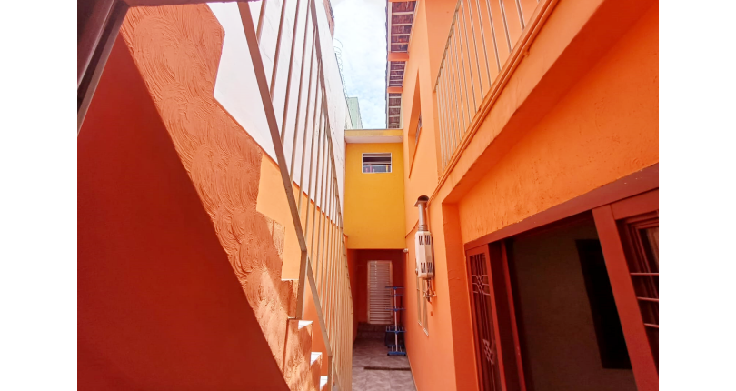 Sobrado à venda no Bairro do Jardim Mangalot na Rua George Samuel,