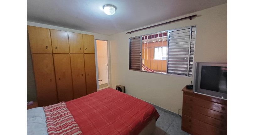 Sobrado à venda no Bairro do Jardim Mangalot na Rua George Samuel,