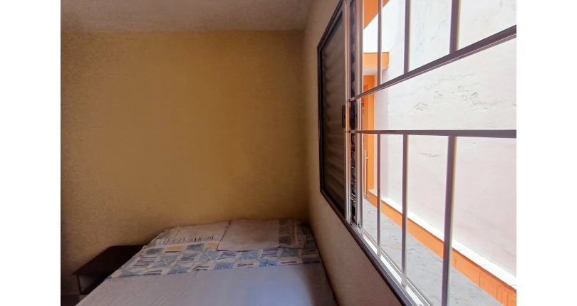 Sobrado à venda no Bairro do Jardim Mangalot na Rua George Samuel,