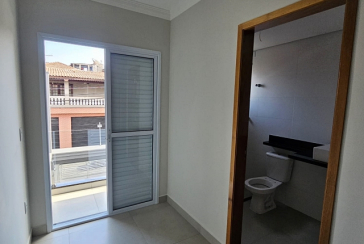 Belo Sobrado novo à venda no Bairro da Vila dos Remédios na Rua Doutor Cabral de Vasconcelos 