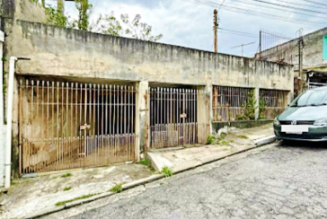 Terreno à venda no Bairro da Vila Palmeiras na Rua Bueno da Fonseca