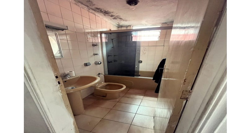 Casa Térrea á venda no Bairro do Jardim Marisa na Rua José Pereira Falcão,