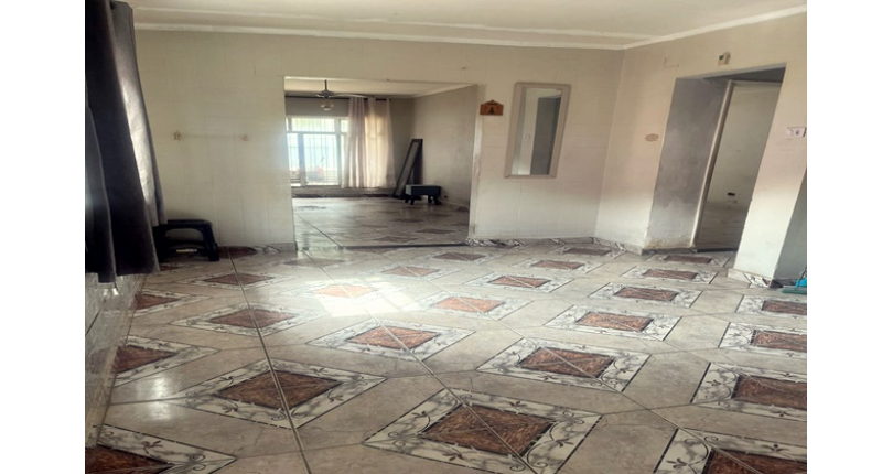 Casa Térrea á venda no Bairro do Jardim Marisa na Rua José Pereira Falcão,