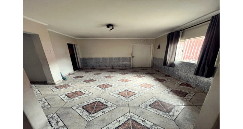 Casa Térrea á venda no Bairro do Jardim Marisa na Rua José Pereira Falcão,