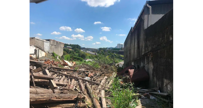 Terreno à venda no Bairro da Vila Jaguara na Rua Pinheiro Raposo,