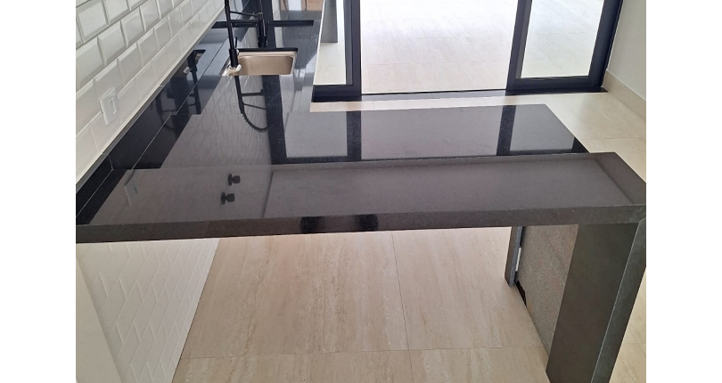 Belo Sobrado novo à venda no Bairro do Parque São Domingos na Rua Luís Filgueira Souto 124, 