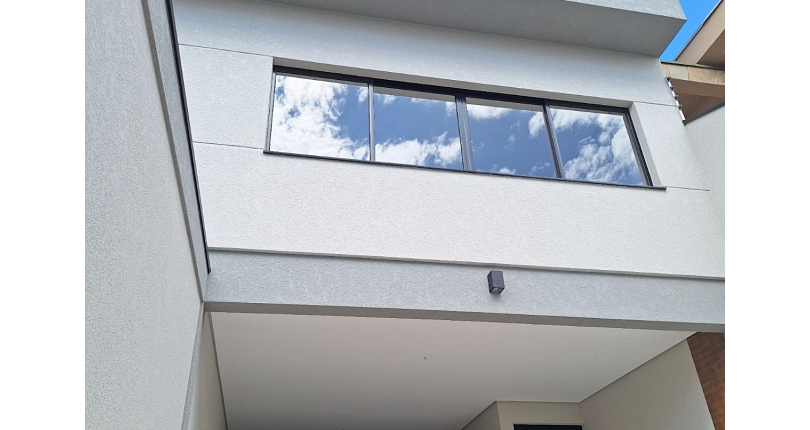 Belo Sobrado novo à venda no Bairro do Parque São Domingos na Rua Luís Filgueira Souto 124, 