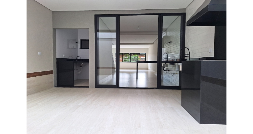 Belo Sobrado novo à venda no Bairro do Parque São Domingos na Rua Luís Filgueira Souto 120,