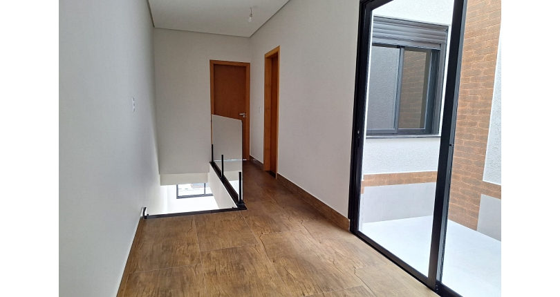 Belo Sobrado novo à venda no Bairro do Parque São Domingos na Rua Luís Filgueira Souto 120,