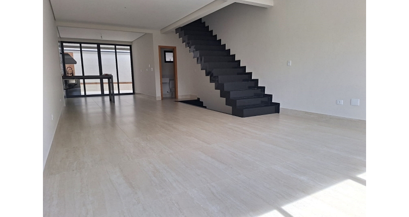 Belo Sobrado novo à venda no Bairro do Parque São Domingos na Rua Luís Filgueira Souto 120,