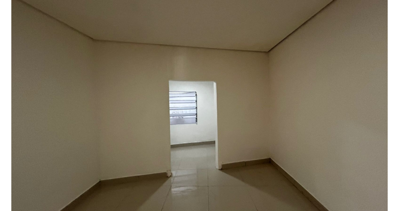 Casa à venda Rua Jacques Pilon, Vila Piauí - Imóveis à Venda