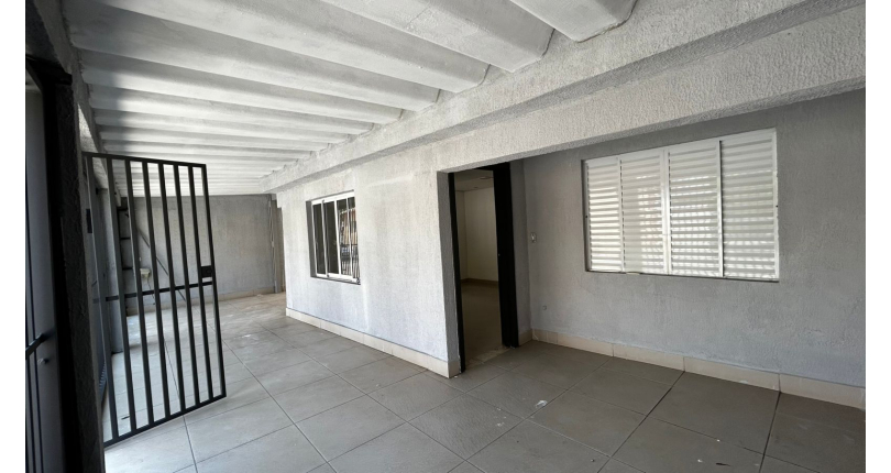 Casa à venda Rua Jacques Pilon, Vila Piauí - Imóveis à Venda