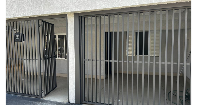 Casa à venda Rua Jacques Pilon, Vila Piauí - Imóveis à Venda