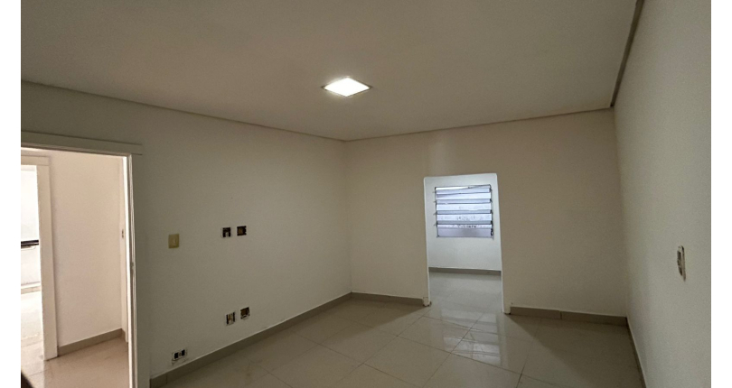 Casa à venda Rua Jacques Pilon, Vila Piauí - Imóveis à Venda