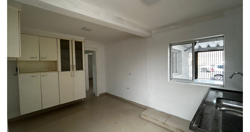 Casa à venda Rua Jacques Pilon, Vila Piauí - Imóveis à Venda