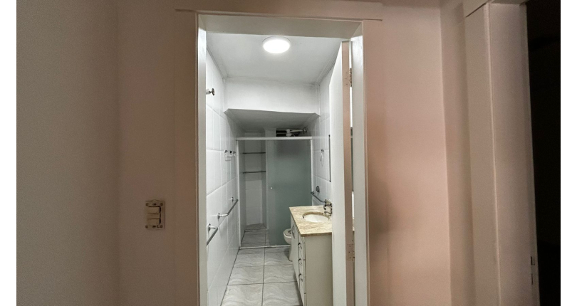 Casa à venda Rua Jacques Pilon, Vila Piauí - Imóveis à Venda