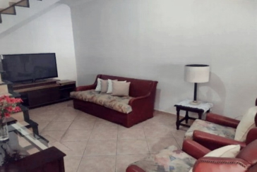 Sobrado à venda no Bairro do Jardim Regina na Rua Sebastião de Pina