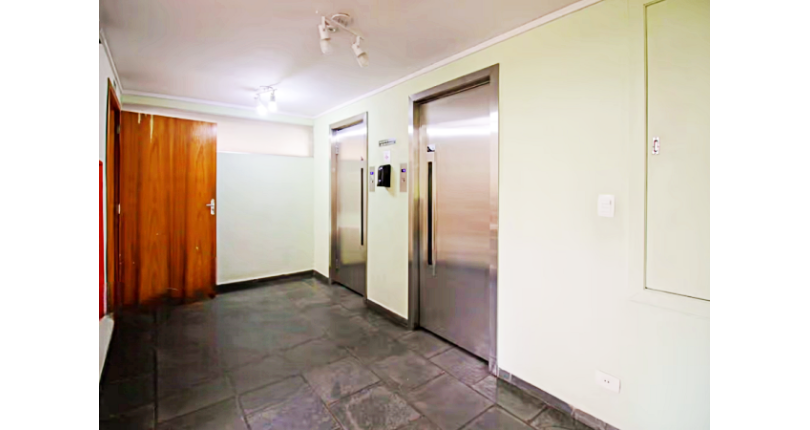 Apartamento à venda no Bairro das Perdizes na Avenida Sumaré 121,