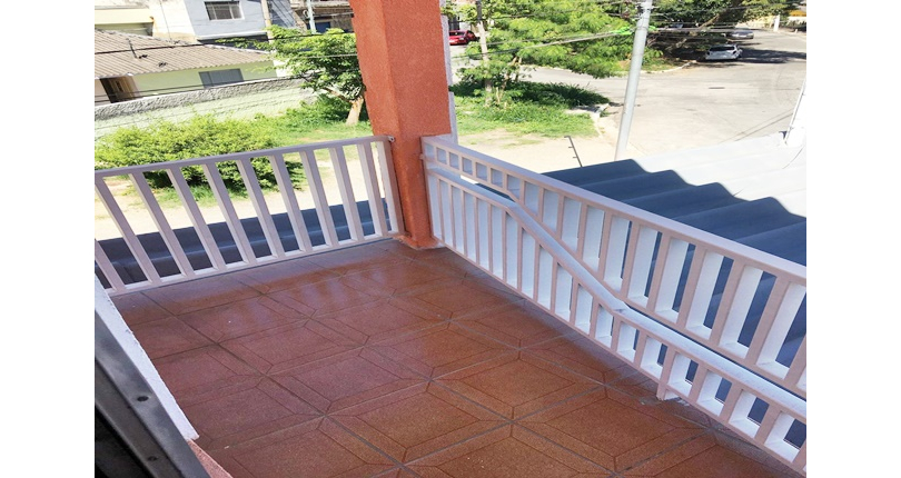 Sobrado à venda no Bairro do Jardim Santa Mônica na Rua Coronel Amílcar Magalhães