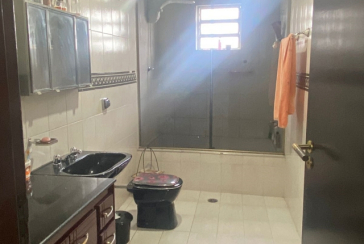 Sobrado à venda no Bairro da Ayrosa na Rua Bem-Te-Vi, 