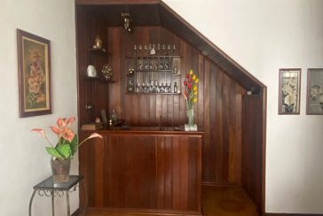 Sobrado à venda no Bairro da Ayrosa na Rua Bem-Te-Vi, 