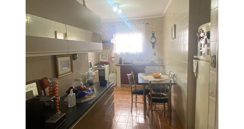 Sobrado à venda no Bairro da Ayrosa na Rua Bem-Te-Vi, 