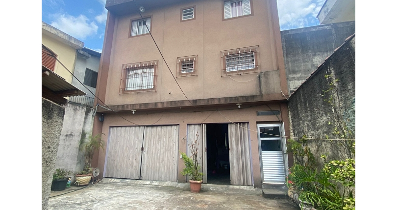 Sobrado à venda no Bairro da Ayrosa na Rua Bem-Te-Vi, 