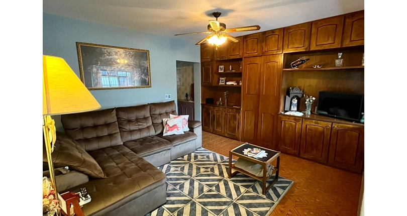 Sobrado à venda no Bairro da Ayrosa na Rua Bem-Te-Vi, 