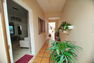 Casa Assobradada à venda no Bairro do Jardim Regina na Rua Crispim Santos