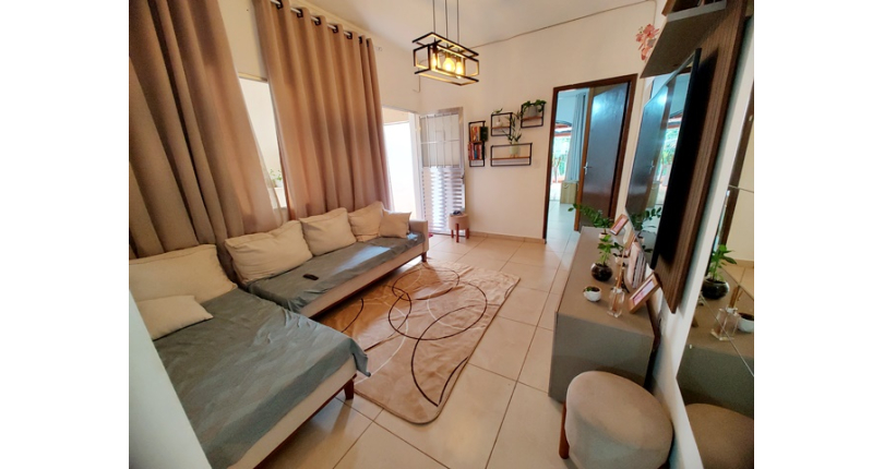 Casa Assobradada à venda no Bairro do Jardim Regina na Rua Crispim Santos