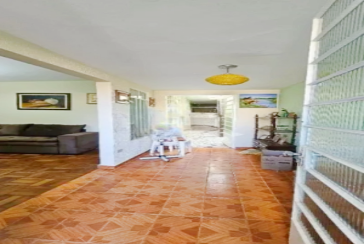 Casa à venda no Bairro do Jardim São Ricardo na Rua Amadeu Vives