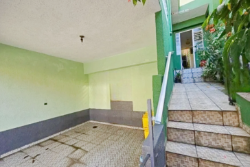 Casa à venda no Bairro do Jardim São Ricardo na Rua Amadeu Vives