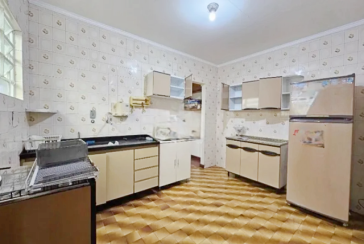 Casa à venda no Bairro do Jardim São Ricardo na Rua Amadeu Vives