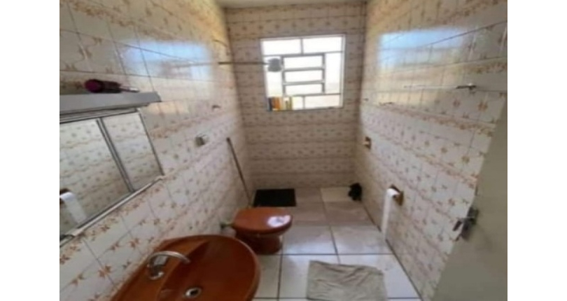 Casa à venda no Bairro da Vila Brasilândia na Avenida Elísio Teixeira Leite,