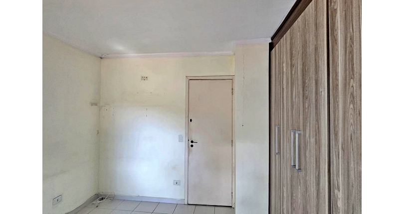 Sobrado à venda no Bairro do Conjunto Residencial Vista Verde na Rua José Carlos de Resende