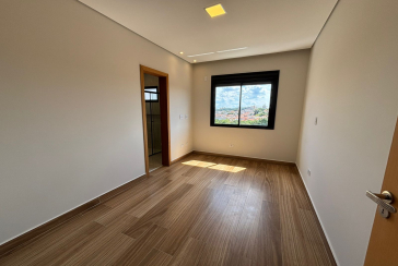 Sobrado Alto Requinte novo à venda no Bairro do Parque São Domingos na Rua Waltrudes Correa 633