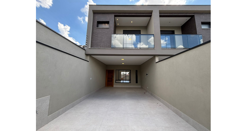 Sobrado Alto Requinte novo à venda no Bairro do Parque São Domingos na Rua Waltrudes Correa 633