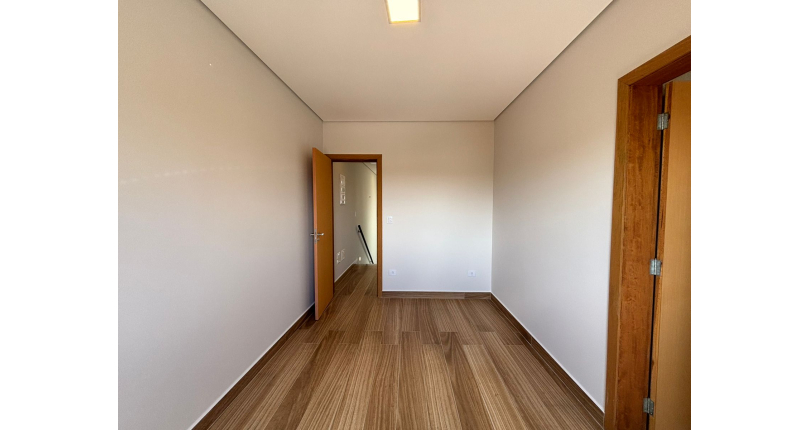 Sobrado Alto Requinte novo à venda no Bairro do Parque São Domingos na Rua Waltrudes Correa 633