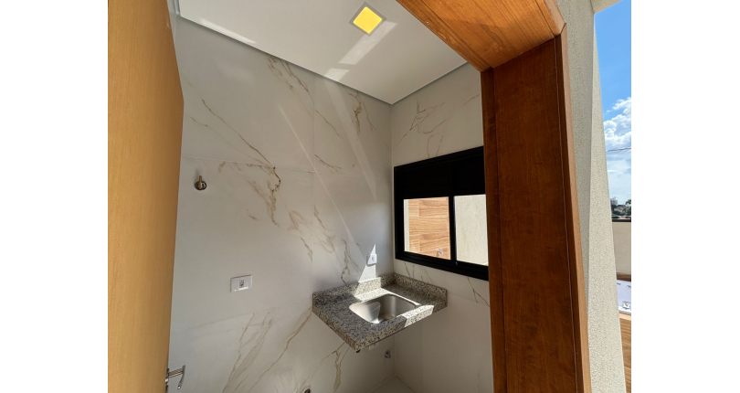 Lindo Sobrado Alto Requinte novo à venda no Bairro do Parque São Domingos na Rua Waltrudes Correa 634, 