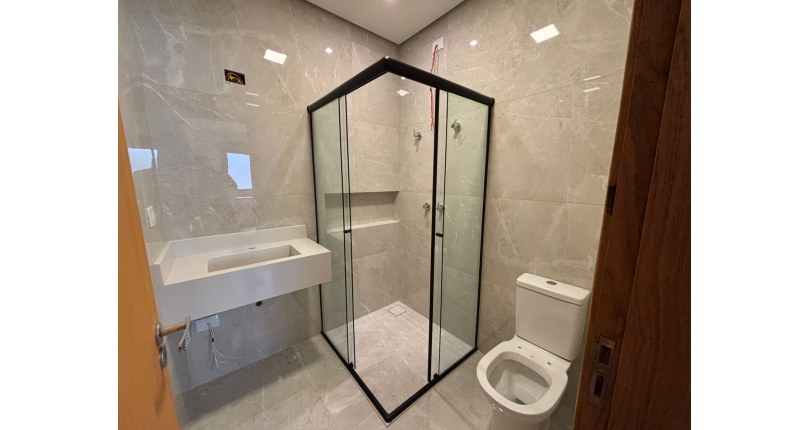 Lindo Sobrado Alto Requinte novo à venda no Bairro do Parque São Domingos na Rua Waltrudes Correa 634, 