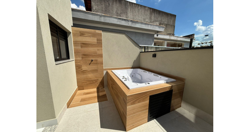 Lindo Sobrado Alto Requinte novo à venda no Bairro do Parque São Domingos na Rua Waltrudes Correa 634, 