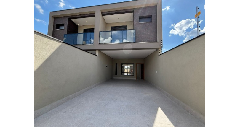 Lindo Sobrado Alto Requinte novo à venda no Bairro do Parque São Domingos na Rua Waltrudes Correa 634, 