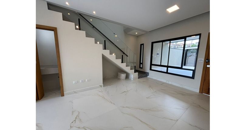 Lindo Sobrado Alto Requinte novo à venda no Bairro do Parque São Domingos na Rua Waltrudes Correa 634, 