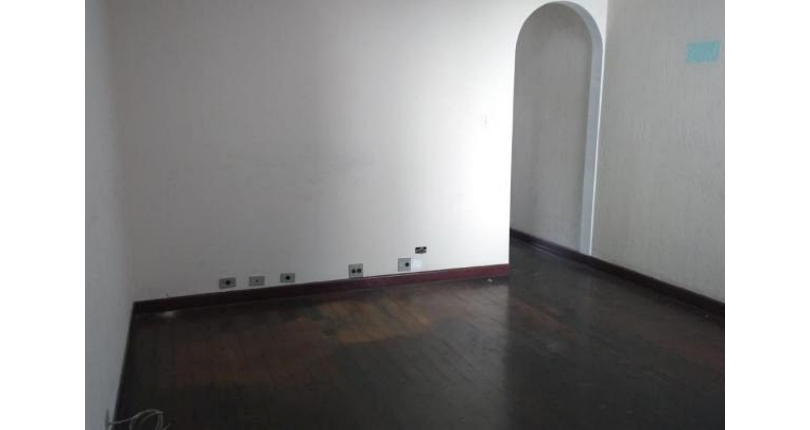 Casa à venda no Bairro da Vila Anastácio na Rua Botocudos,